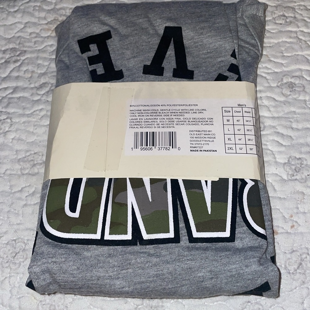 BNWT “Best Grandpa Ever” t-shirt. Men’s size medium - Picture 3 of 5